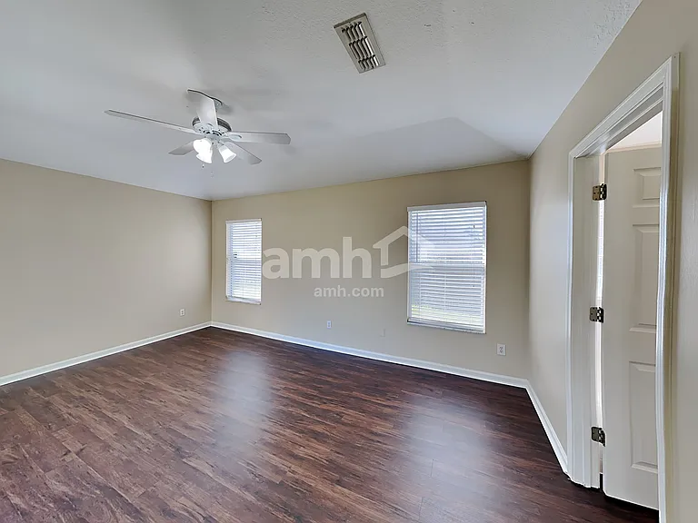 3206 Chantilly Ct — Photo 12