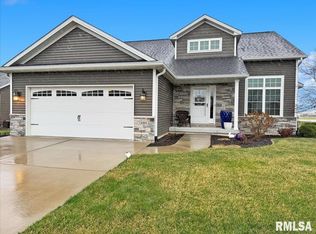 4401 Bay Hill Dr, Springfield, IL 62711