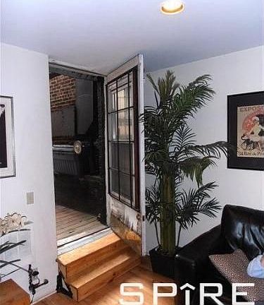 5th image of 36 E 20th St Fl 2