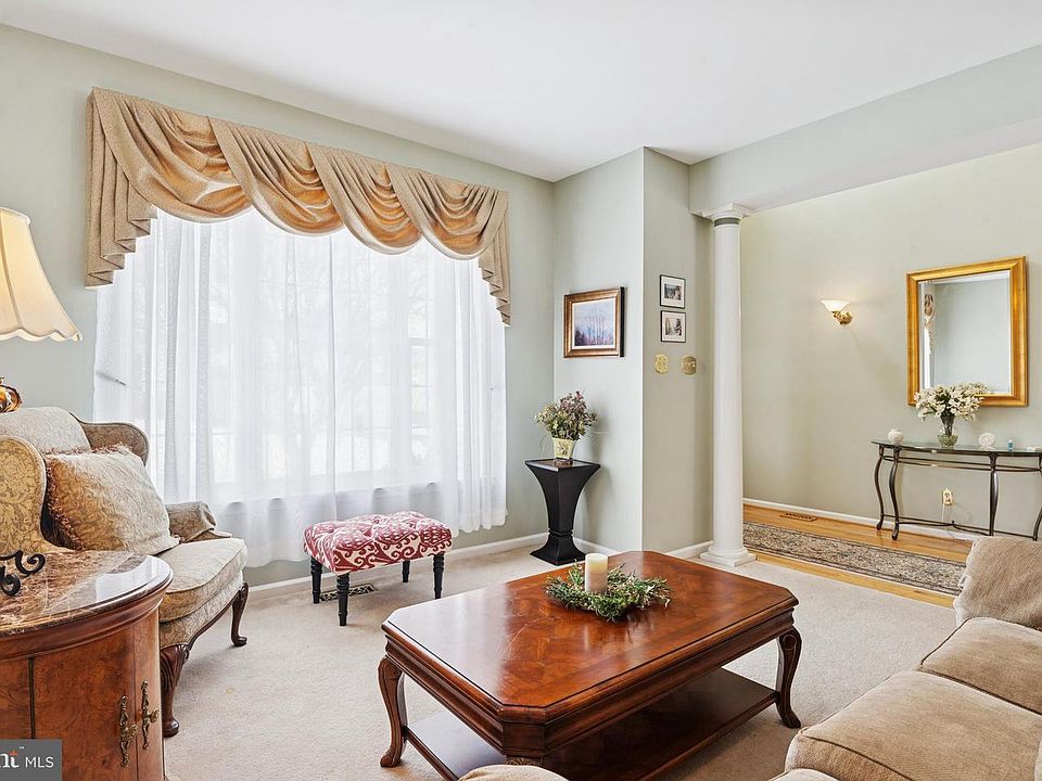806 Hinchley Run, West Chester, PA 19382 | Zillow