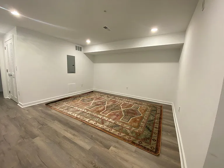 317 N 41st St #1 — Photo 9