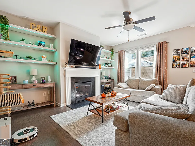 1616 Lansing Bluff Walk — Photo 18