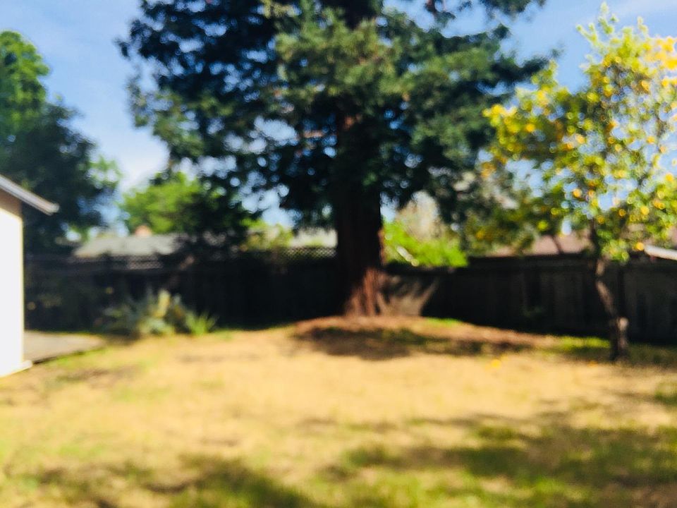 1st image of 3519 Laguna Ct