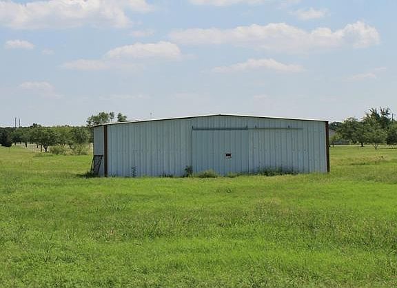 3rd image of 10365 County Road 2466