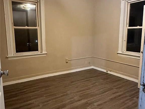 3rd image of 623 Douglas Ave
