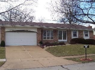 4627 Lodgewood Ln, Saint Louis, MO 63128