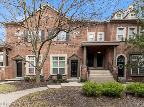 23 W Village Ln #51R, Dearborn, MI 48124