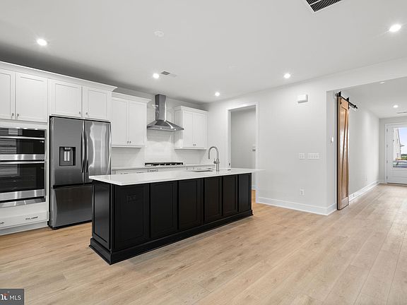 5th image of 115 Wagtail Ln