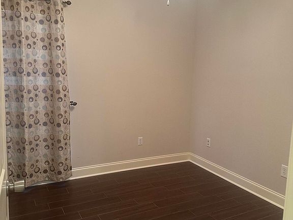 3rd image of 462 Poplar Ridge Dr