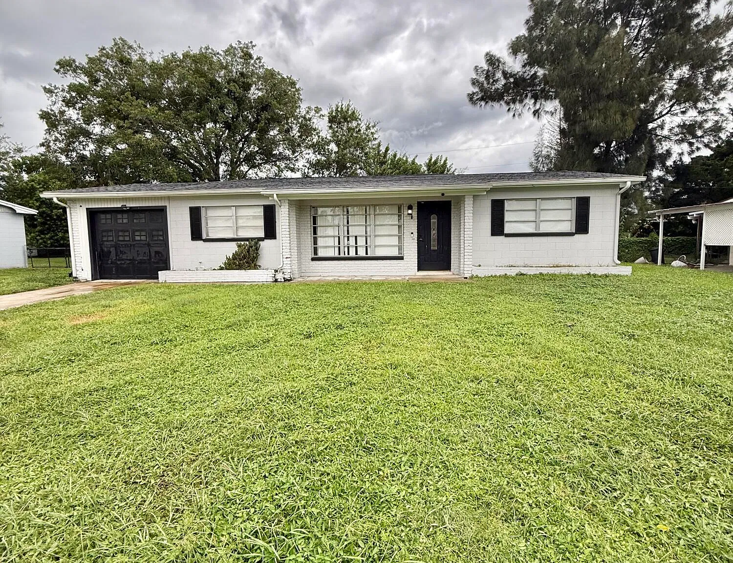 3 bed, 2.0 bath, 1278 sqft, $2,000 — Photo 1