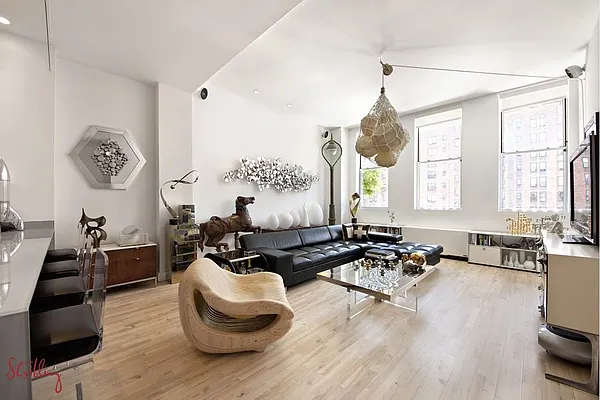 Sold by Stribling | media 3