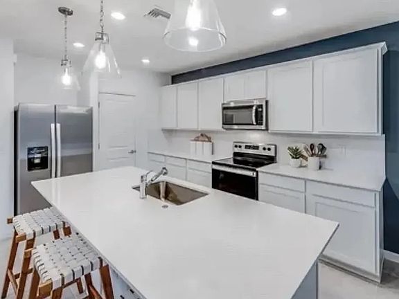 5th image of 1541 Fells Cove Ln Unit 1541