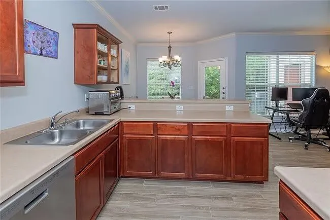 12205 Abbey Glen Ln — Photo 15