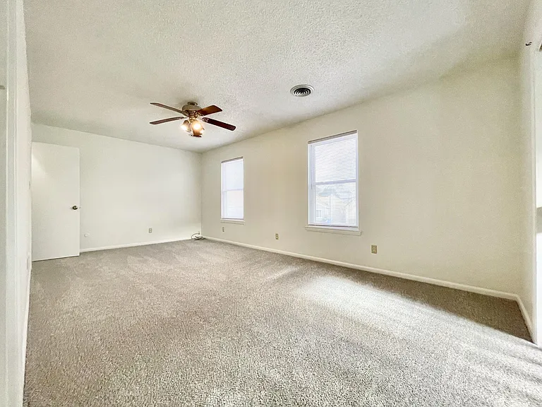 1723 Rueger St — Photo 26