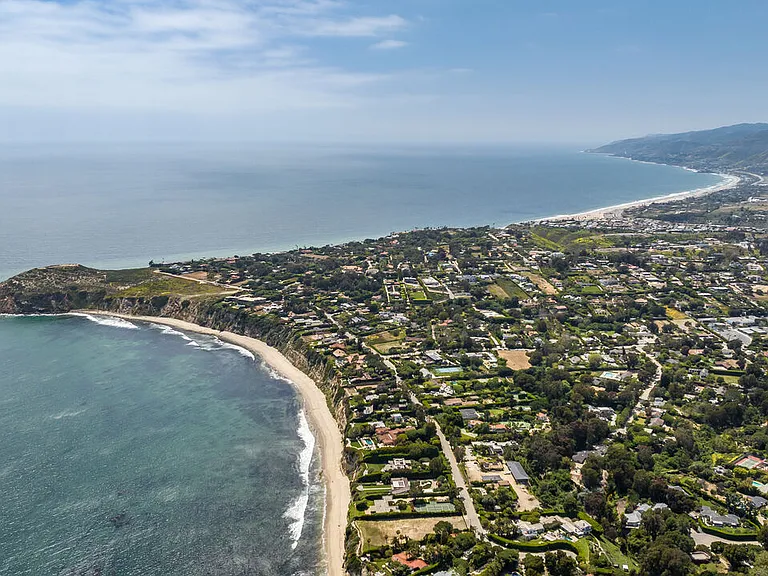 28925 Cliffside Dr — Photo 57