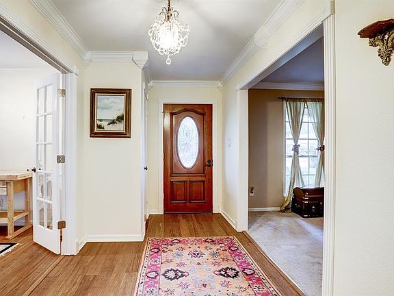 3rd image of 5730 Pebble Springs Dr