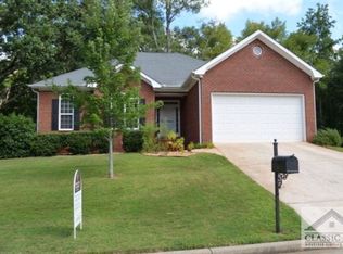 125 Hidden Cove Dr, Bogart, GA 30622