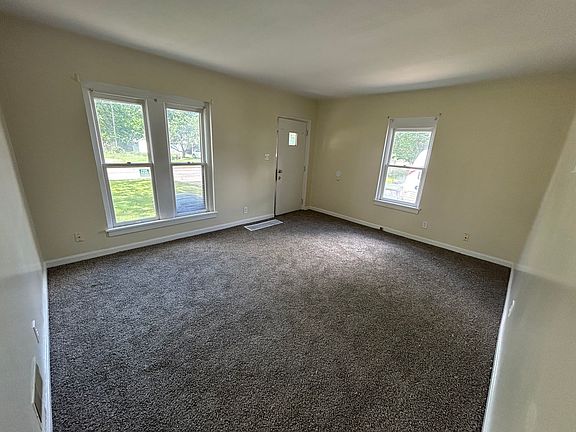 4th image of 2035 Pollack Ave