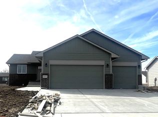 1615 N Wildflower Ct, Andover, KS 67002