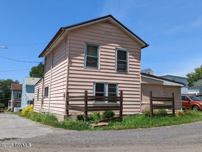 227 Coles Aly, Danville, PA, 17821