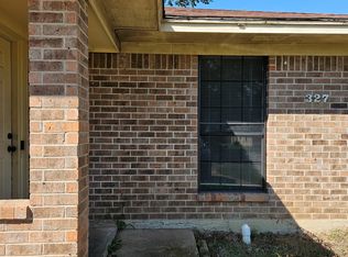 327 41st St NE, Paris, TX 75462