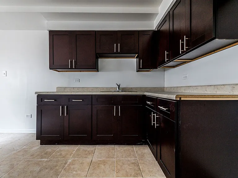 8855 S Cottage Grove Ave — Photo 17