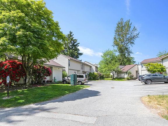 5th image of 6171 Greenside Dr E