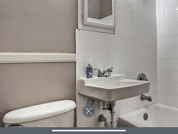 4th image of 1211 W 45th St