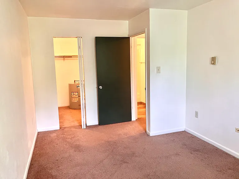 61 Colonial Manor Rd — Photo 9