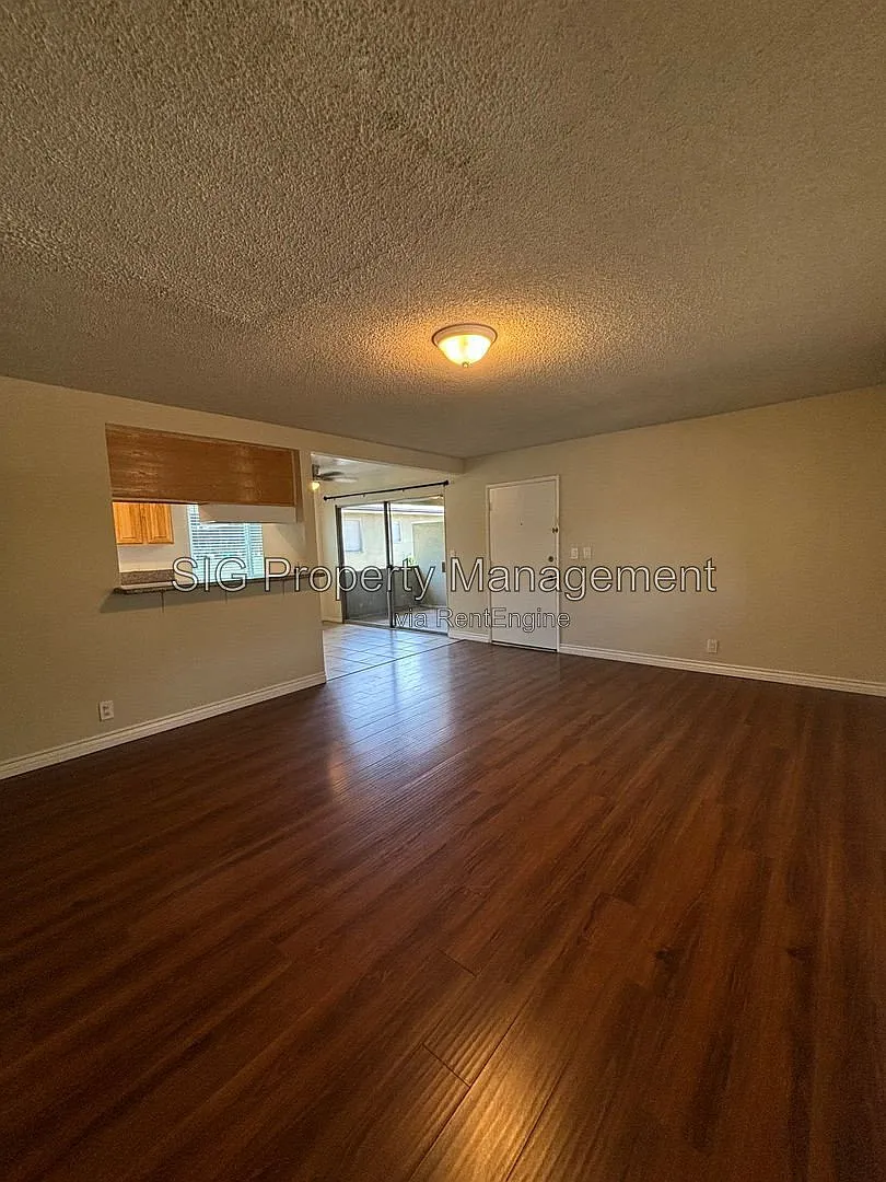 2 bed, 1.0 bath, 925 sqft, $2,250 — Photo 4