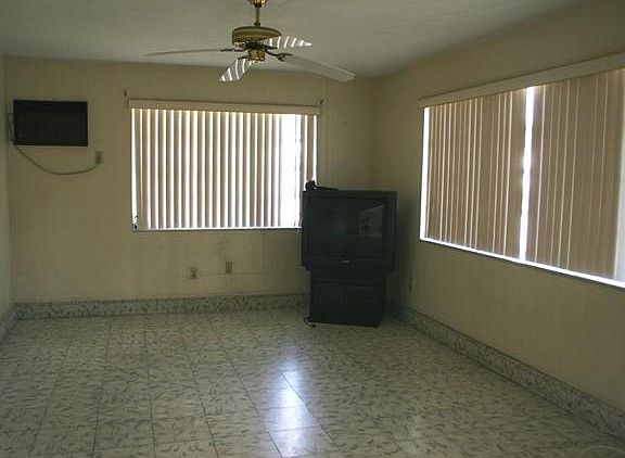 5th image of 464 NW 24th Ave