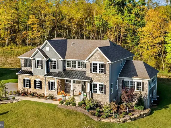 12850 Snowbird Ct, Lovettsville, VA 20180