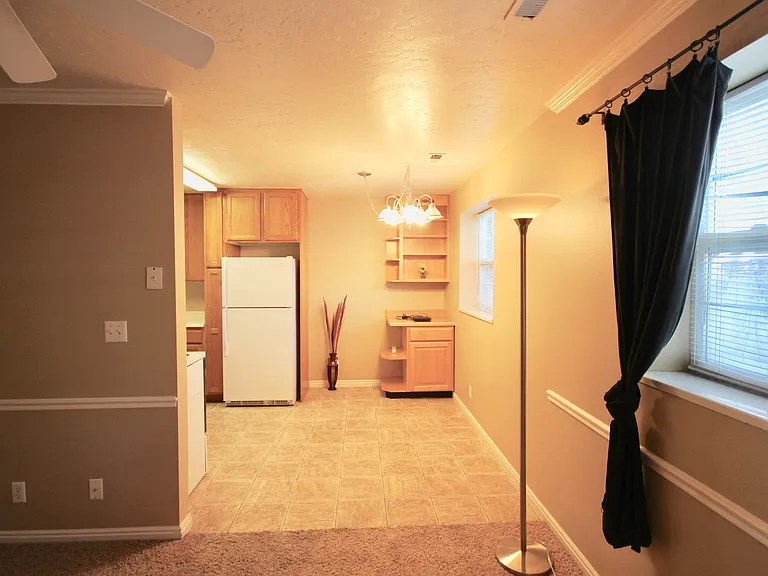 343 W 300 N #5 — Photo 3