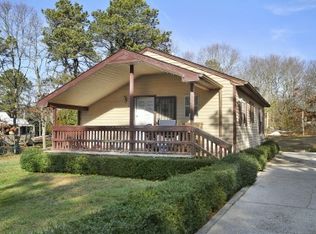 57 Bow Oarsman Rd, East Hampton, NY 11937