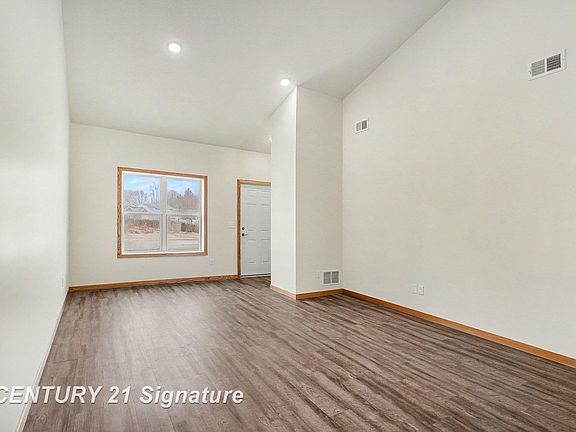 4th image of 8440 S Valley Spring Ln