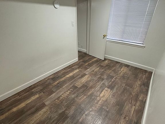 5th image of 205 Cherry Ave APT 07