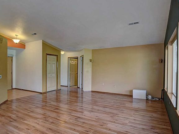 3rd image of 3407 E 47th Ave