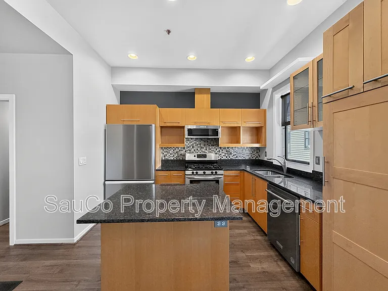 1420 NW 20th Ave — Photo 16