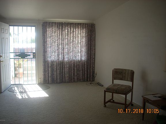 4th image of 906 W 6th Ave