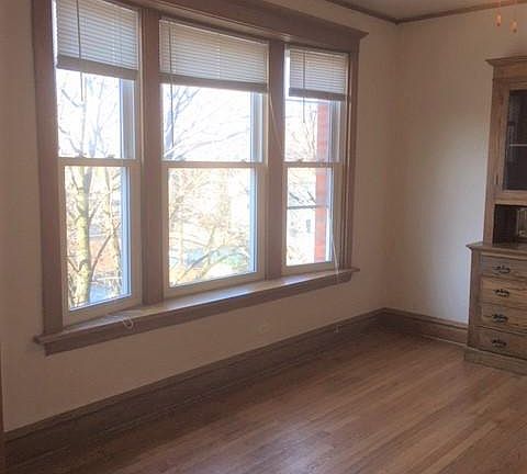 5th image of 5237 N Winchester Ave #2