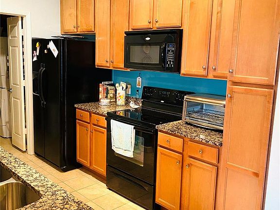 3rd image of 31 Kassebaum Ln APT 102