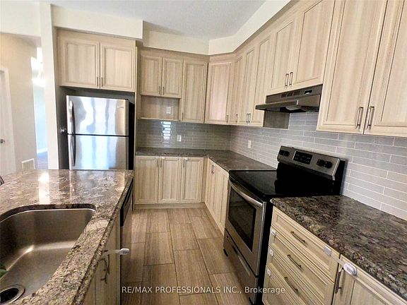5th image of 258 Inspire Blvd