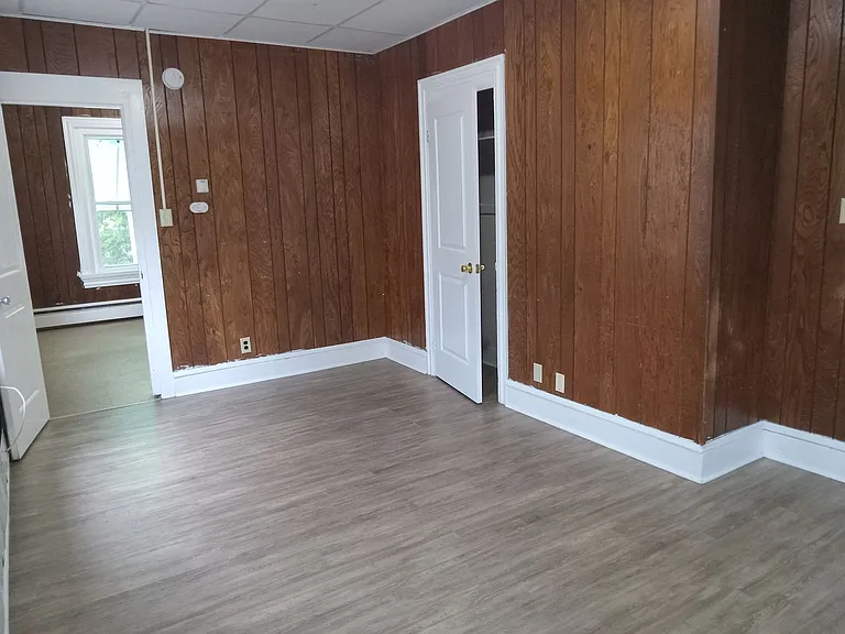 52 N Pearl St — Photo 6
