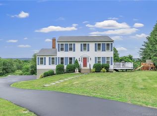 17 Bonnie Vu Ln, New Milford, CT 06776