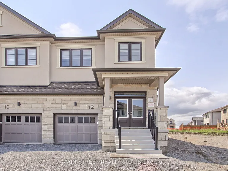 12 Donald Ingram Cres — Photo 1