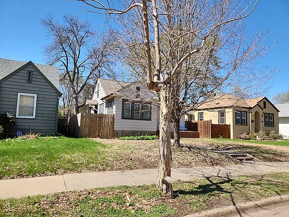 3rd image of 4547 Russell Ave N