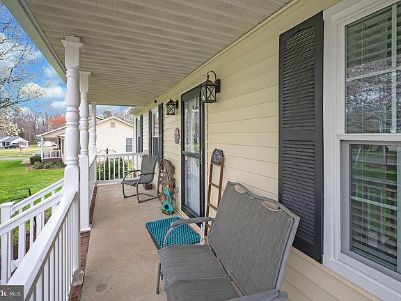 2nd image of 9504 Quail Meadows Dr