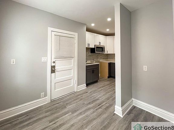3rd image of 2641 N Laramie Ave APT 1A