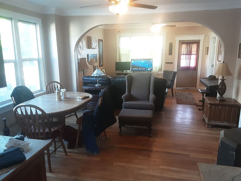 2nd image of 2424 E Hartson Ave
