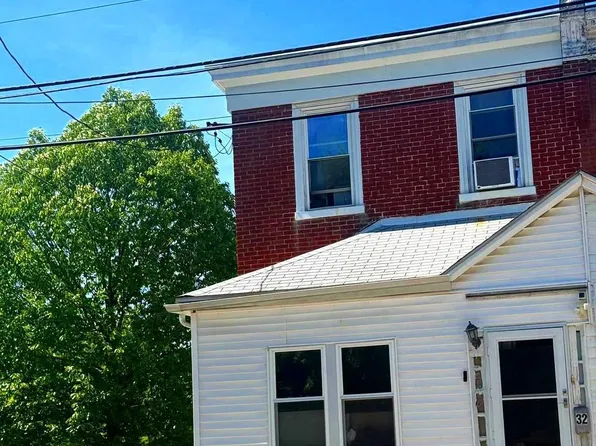 32 S 12th St, Darby, PA 19023